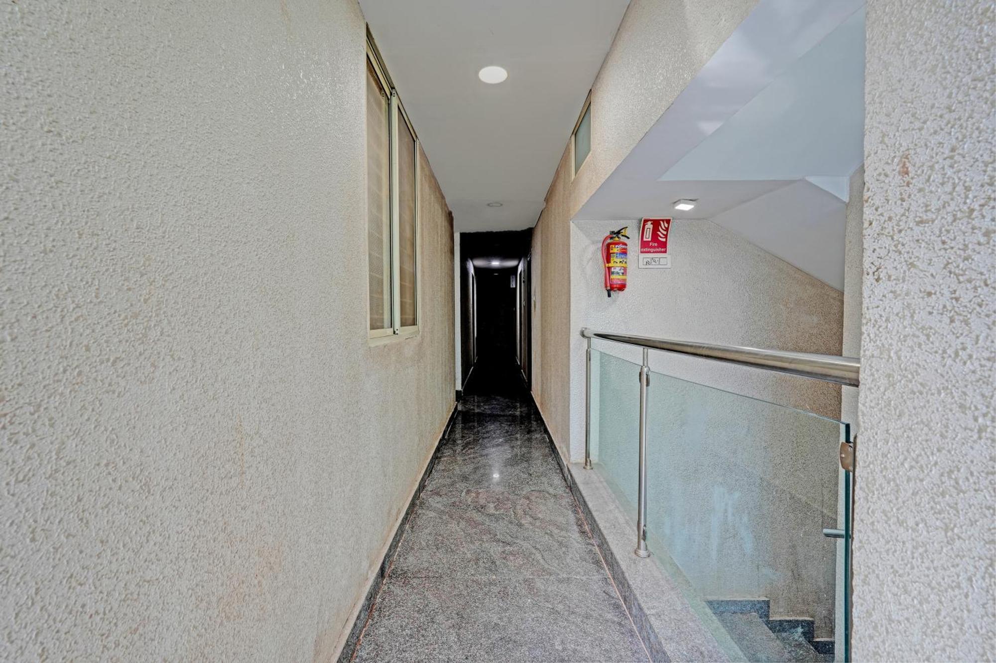 OYO 10475 Pmr Hotel Bangalore Eksteriør bilde